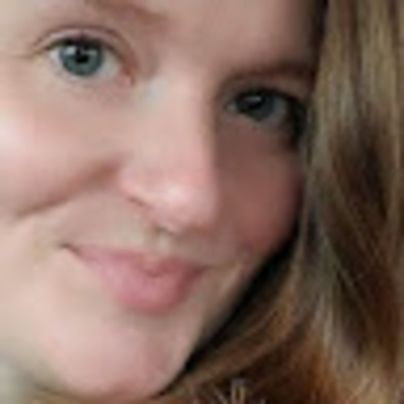 Meet your Posher, Danielle - Picture 1 of 1